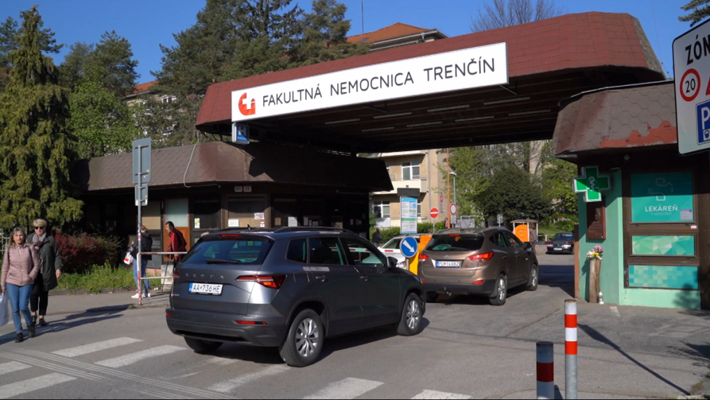 Ministerstvo nevydalo povolenie uchádzačovi o prevádzku pohotovosti v Trenčíne, tá teraz nefunguje