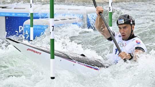 Na snímke slovenský vodný slalomár Jakub Grigar na trati počas semifinále v kategórii K1.