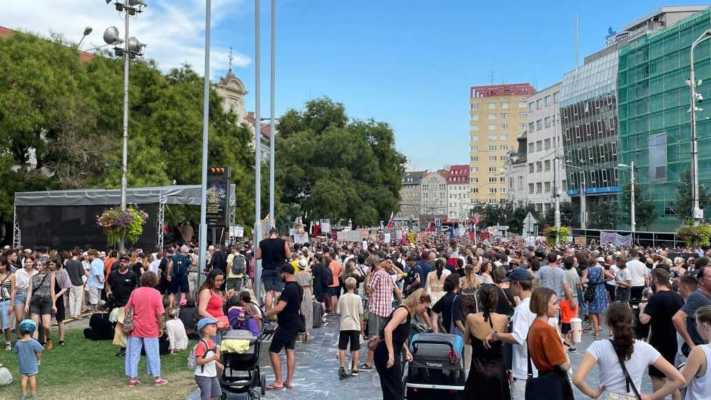 V Bratislave sa uskutočnil Protest na obranu kultúry. Akciu podporili aj známi herci či vysoké školy