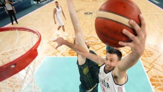 Štvrťfinálový zápas basketbalistov Srbska a Austrálie.