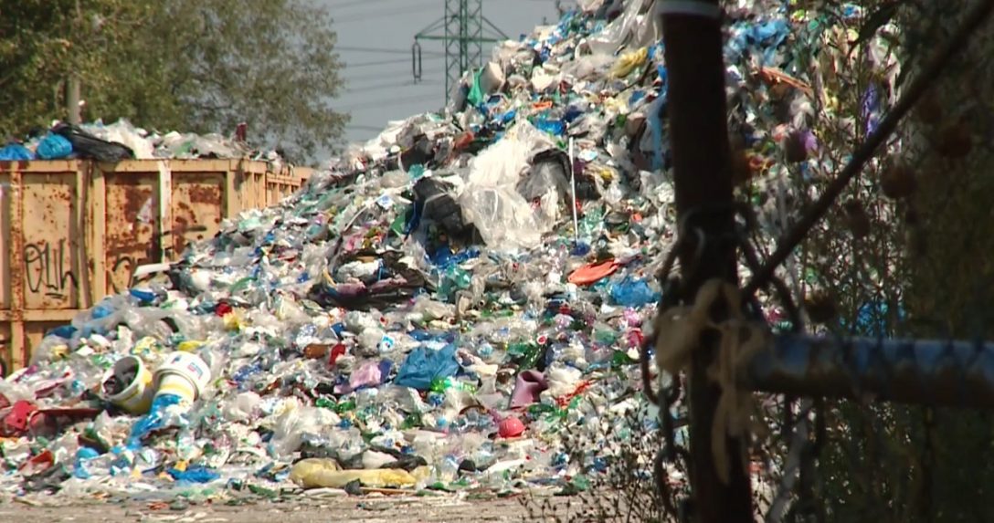 Skládky odpadu nie sú na Slovensku rozložené rovnomerne. Najväčšiu kapacitu dosahujú v dvoch krajoch