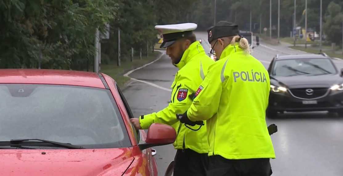 Výška odchodného pre policajtov sa meniť nebude, tvrdí Ľ. Solák