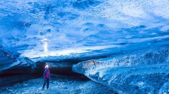 jaskyňa na Islande