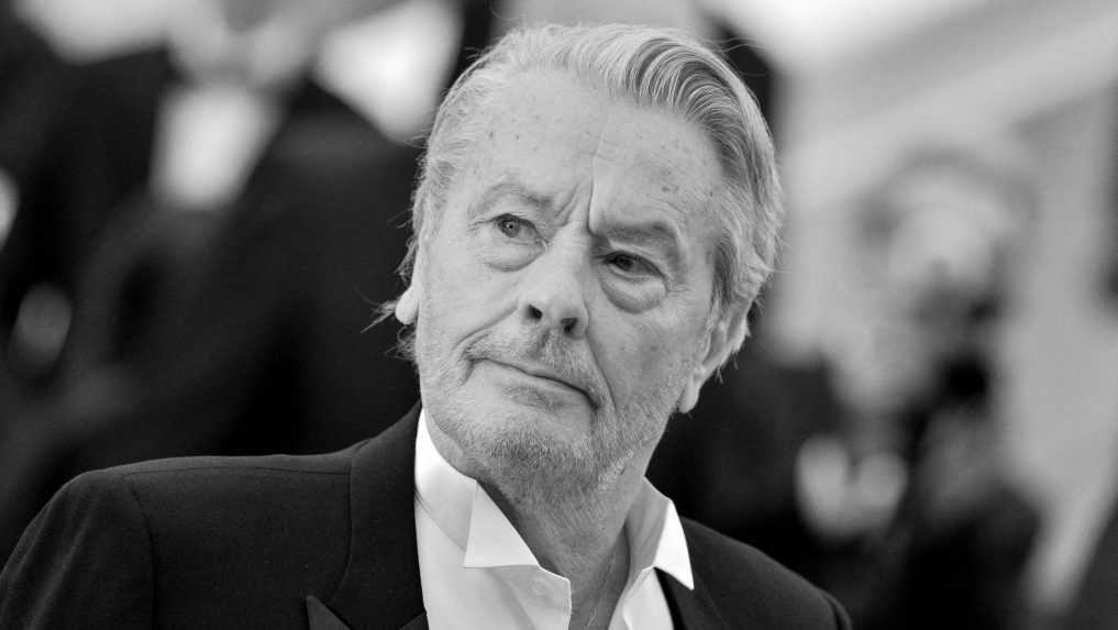 Zomrel legendárny herec Alain Delon (†88)