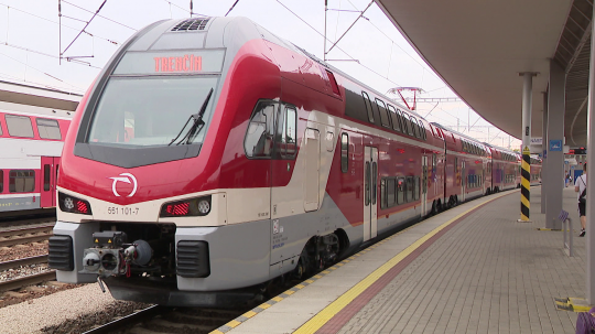 Najmodernejšia flotila ZSSK sa rozšírila o štvrtý poschodový vlak.