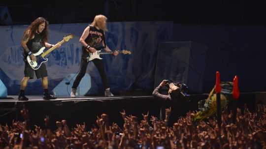 Archívna snímka - Iron Maiden na festivale Topfest v roku 2013.