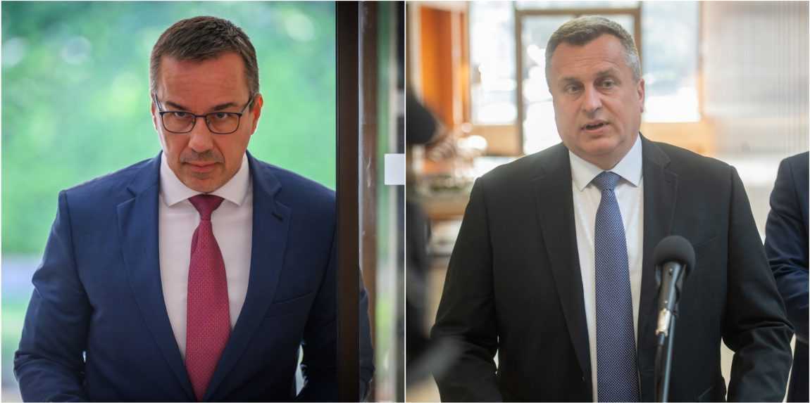 Na snímke zľava Erik Tomáš (Hlas-SD) a Andrej Danko (SNS).