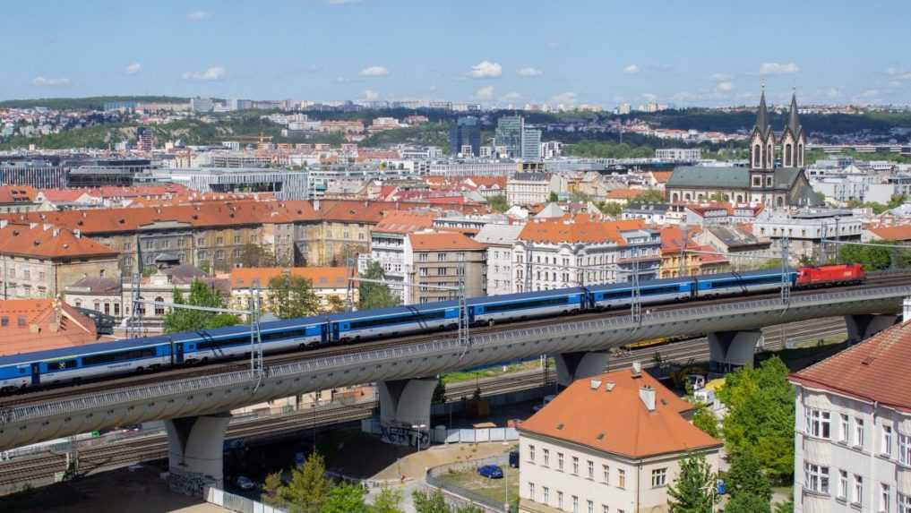 Modernizácia železníc v Česku prináša bezpečnostné riziká. Rušňovodiči musia fungovať bez zabezpečovačov