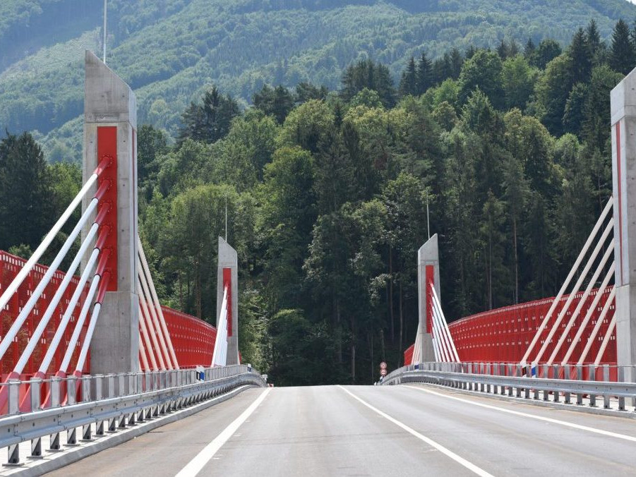 Mimovládne organizácie upozorňujú na predražené mýto. NDS žiadajú o ukončenie zmluvy so SkyToll