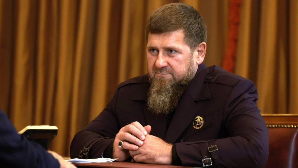 Čečenský vodca Kadyrov tvrdí, že ho chceli zabiť ruskí poslanci. Vyhráža sa „krvnou pomstou“