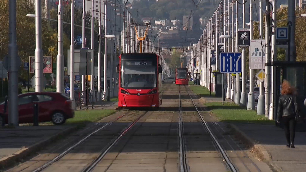 Na letisko električkou: Bratislava zvažuje výstavbu novej trate, ktorá by smerovala z vlaku do lietadla