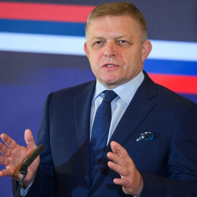 Premiér Robert Fico sa chystá do Číny. Podľa opozície je to v rozpore so záujmami Slovenska