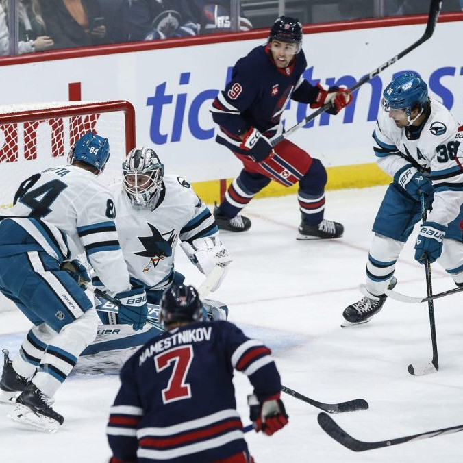 NHL: Slováci sa v akcii nepredstavili. Winnipeg ostáva naďalej nezdolaný