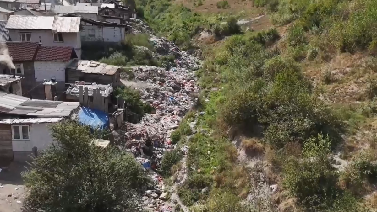 Roma Settlements and Waste