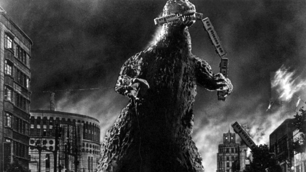 Godzilla, ničivé zmutované monštrum podobné dinosaurovi, je kinematografickým fenoménom. Premiéru mala pred 70 rokmi