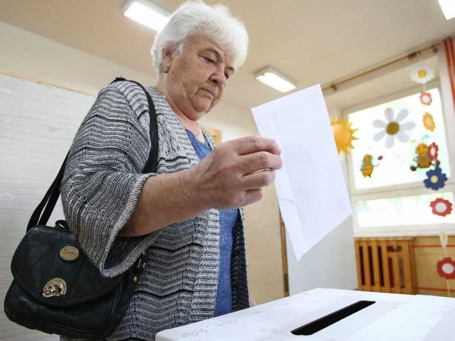 Väčšina Slovákov si myslí, že demokracia v krajine je v ohrození. Naviac ju ohrozuje korupcia