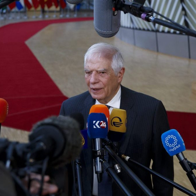 Šéf diplomacie EÚ Borrell dúfa, že štáty EÚ povolia Ukrajine strieľať svoje rakety do Ruska