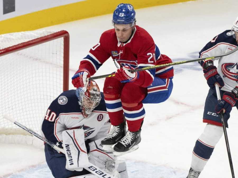 NHL: Montreal vyhral, no Slafkovský dostal od trénera tvrdý odkaz. V minisúboji sa stretol Černák s Tatarom