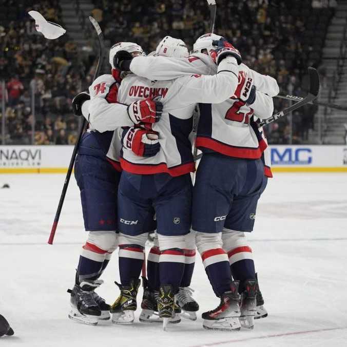 NHL: Capitals zvíťazili na ľade Vegas po šiestich rokoch. Pri Ovečkinovom hetriku asistoval aj Fehérváry