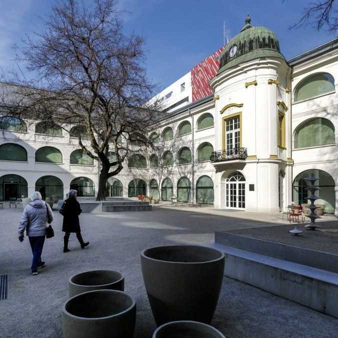 Zamestnanci SNG žiadajú koniec prepúšťania odborníkov. Galéria nie je neoddeliteľne spojená s konkrétnymi ľuďmi, reaguje rezort