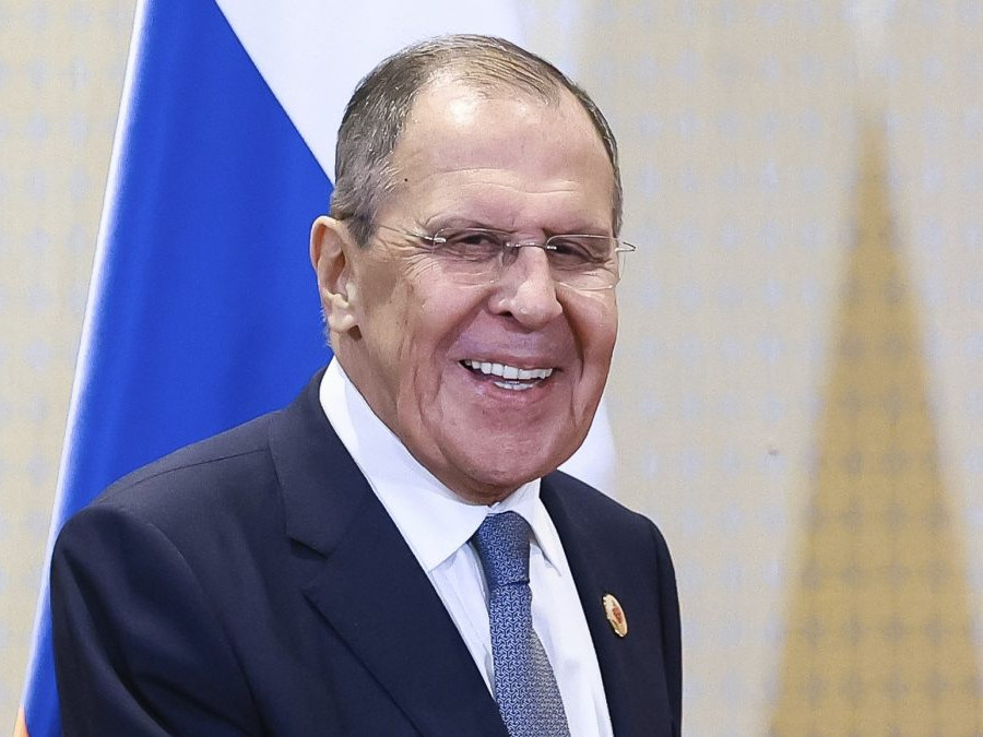 Útoky americkými raketami dokazujú, že Západ chce eskaláciu vojny na Ukrajine, povedal Sergej Lavrov