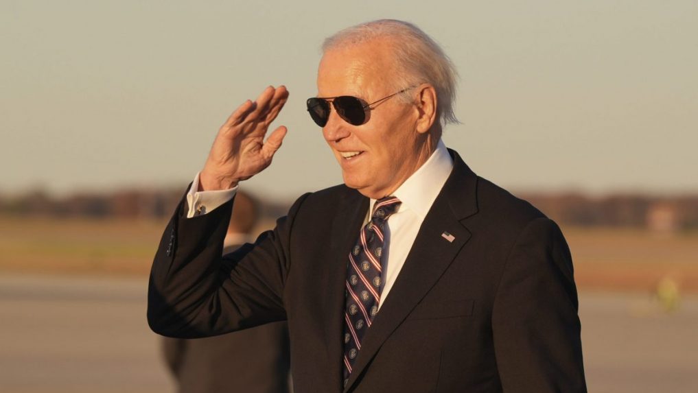 Biden povolil Ukrajine použiť americké zbrane dlhého doletu na útoky v Rusku