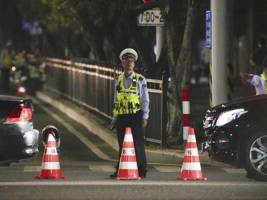 Vážny a zákerný útok: V Číne zomrelo 35 ľudí, do cvičiaceho davu vrazilo auto