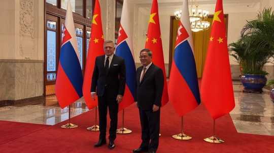 Premiér Robert Fico a čínsky predseda vlády Li Čchiang.