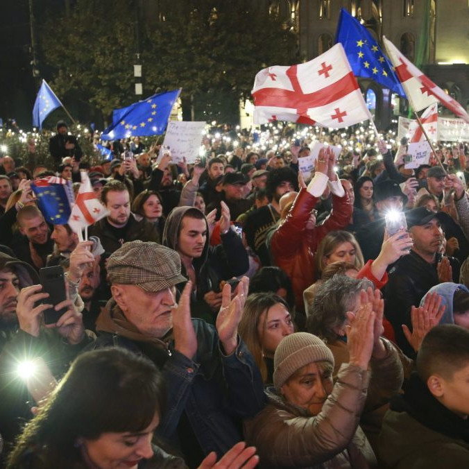 Volebná komisia potvrdila výsledky parlamentných volieb v Gruzínsku, opozícia ich považuje za nelegitímne