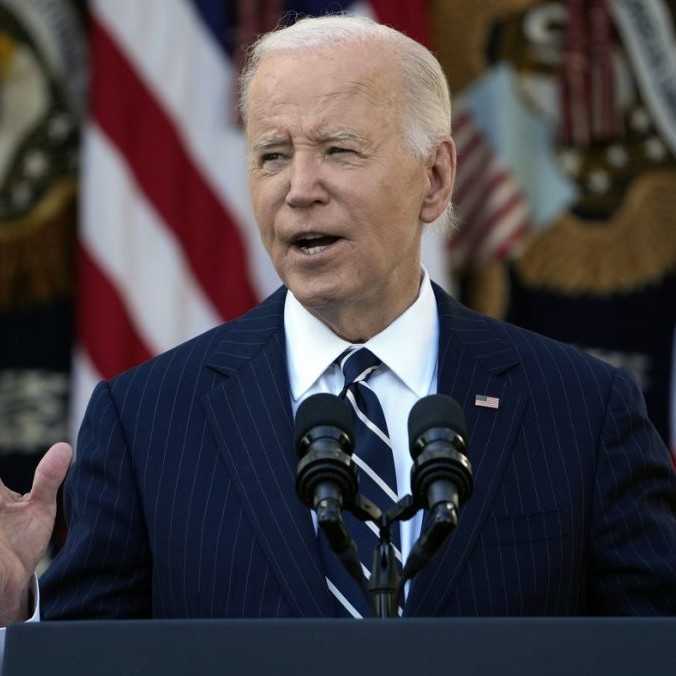 Americký prezident Joe Biden ohlásil pokojné a usporiadané odovzdanie moci Donaldovi Trumpovi