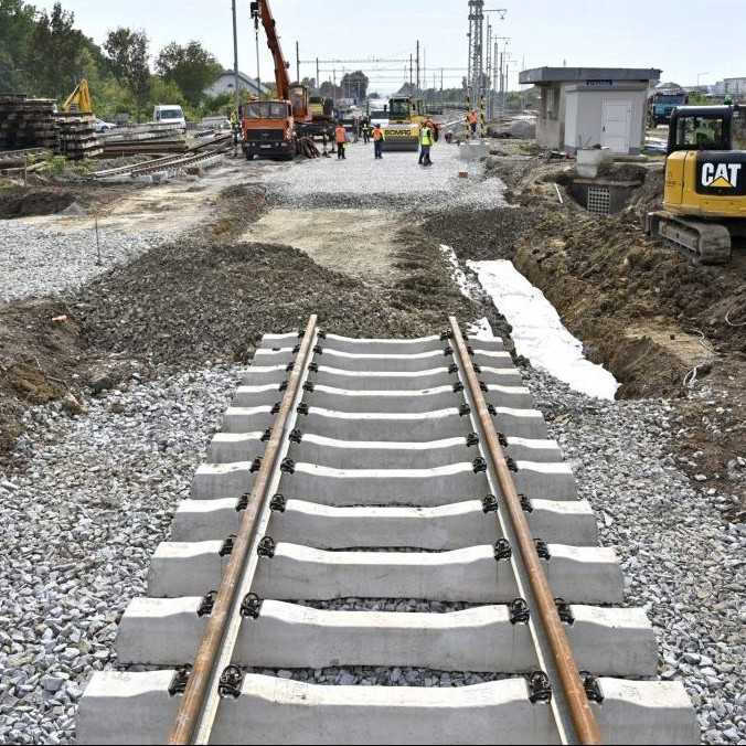 Rozvoju slovenských ciest a železníc by pomohol nový zákon. Rezort dopravy plán má, no neriadi sa ním