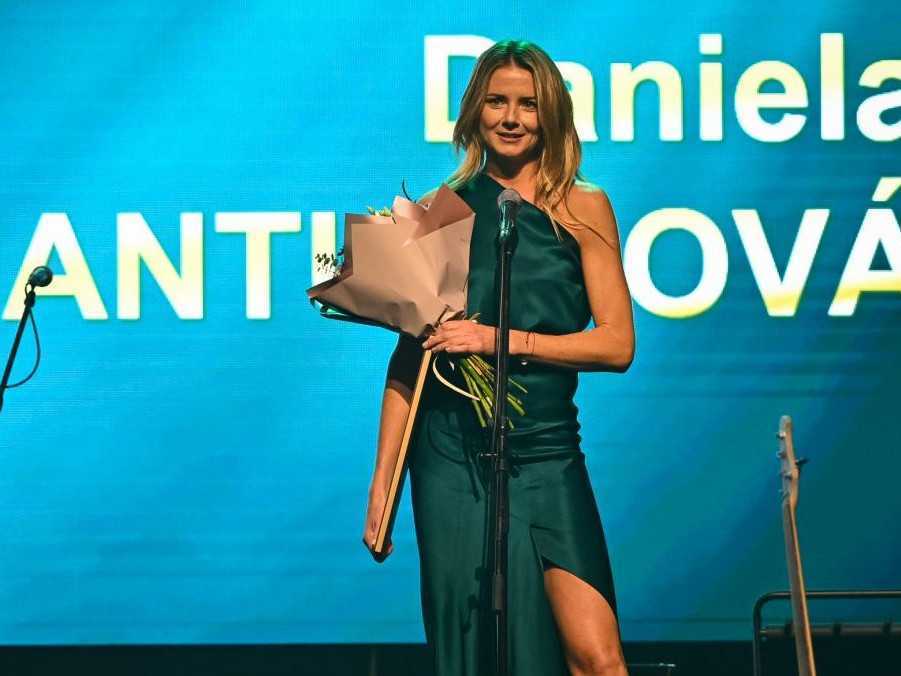 Šramková a Kovalík premiérovo ovládli anketu Tenista roka. Hantuchovú uvedenie do Siene slávy dojalo