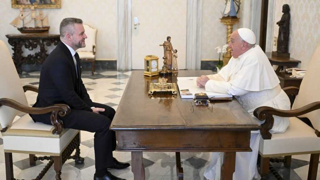 Pápež František prijal prezidenta Pellegriniho. Takýto odkaz posiela Slovákom