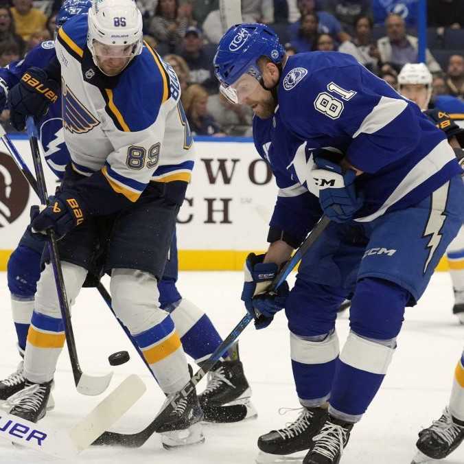 NHL: Černák pomohol Tampe k víťazstvu nad Blues, Pospíšil rozdal deväť hitov