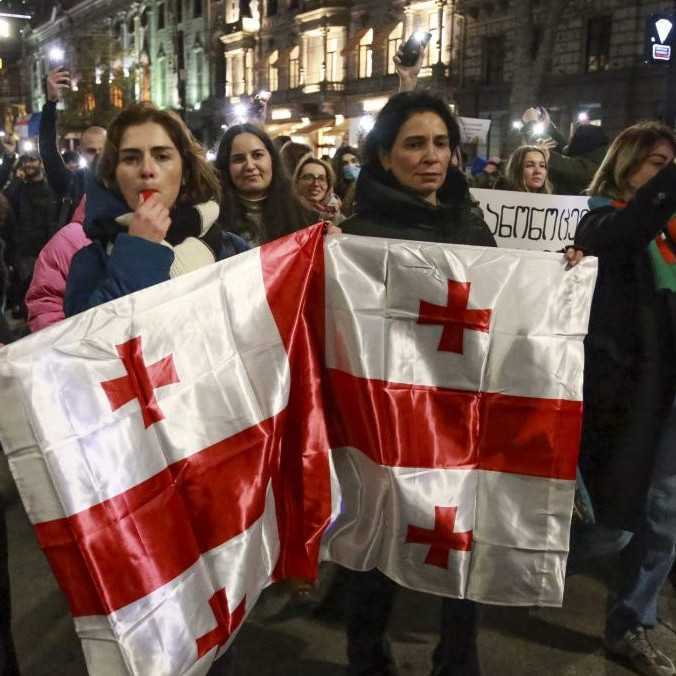 Situácia v Gruzínsku po voľbách: Členské štáty EÚ sa nedohodli na sankciách, návrh zablokovalo Maďarsko a Slovensko