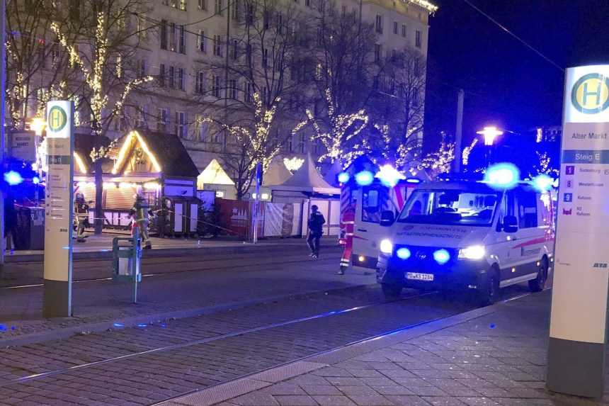 Auto vrazilo do ľudí na vianočných trhoch v Magdeburgu.