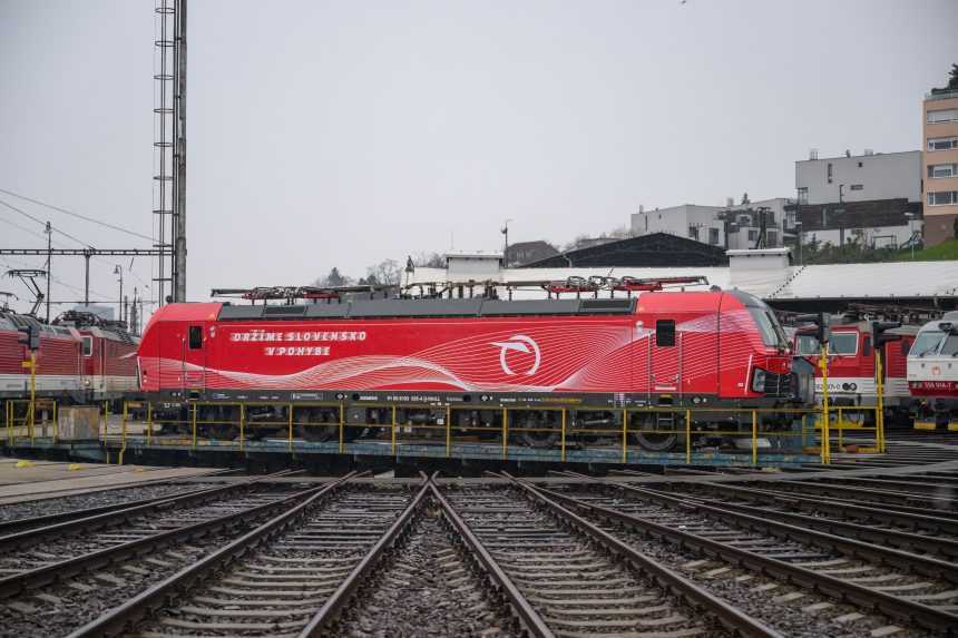 Na snÃƒÂ­mke predstavenie prvÃƒÂ½ch novÃƒÂ½ch ruÃ…Â¡Ã…Âˆov do diaÃ„Â¾kovej dopravy Siemens Vectron.