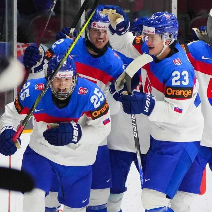 Slovákov čaká na MSJ atraktívne susedské derby: Poznáme zostavu, ktorá nastúpi proti Čechom