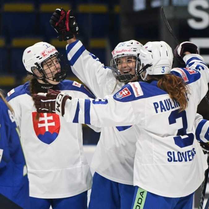 Slovenské hokejistky deklasovali aj Slovinsko a suverénne postúpili do záverečného kola olympijskej kvalifikácie