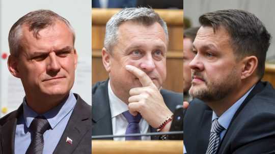 Na snímke zľava Roman Malatinec (Hlas-SD), Andrej Danko (SNS) a Samuel Migaľ (Hlas-SD).