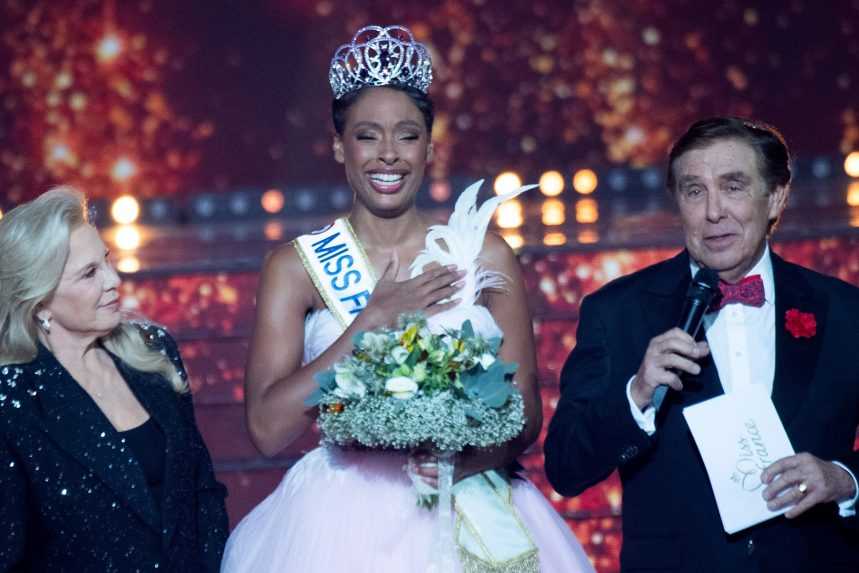 Na snímke Miss France Angelique Angarniová-Filoponová.