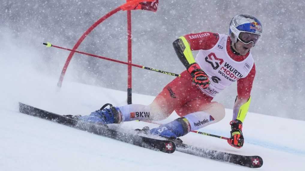 Odermatt prelomil smolu a vyhral obrovský slalom vo Val d’Isere. Rakúšan Feurstein s premiérovým pódiom