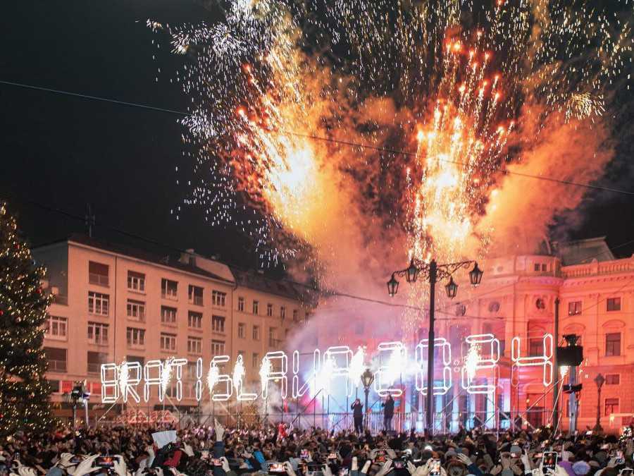 Silvester 2024 v krajských mestách: Ohňostroj uvidíte len v jednom z nich, niektoré chystajú v programe novinky