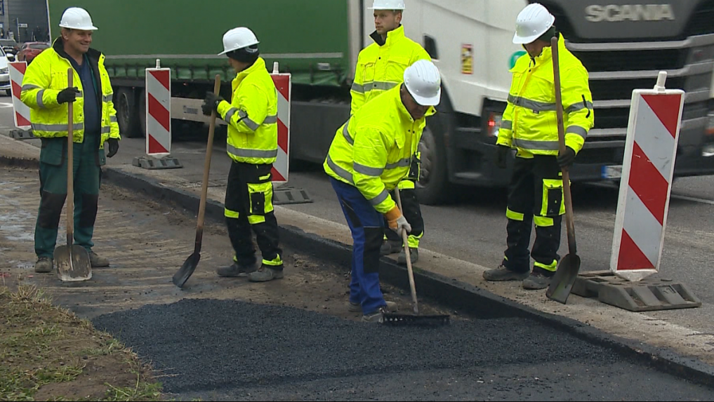 Masívne opravy v centre Nitry obmedzia dopravu. Kolapsu chcú zabrániť vytvorením dočasného jazdného pruhu