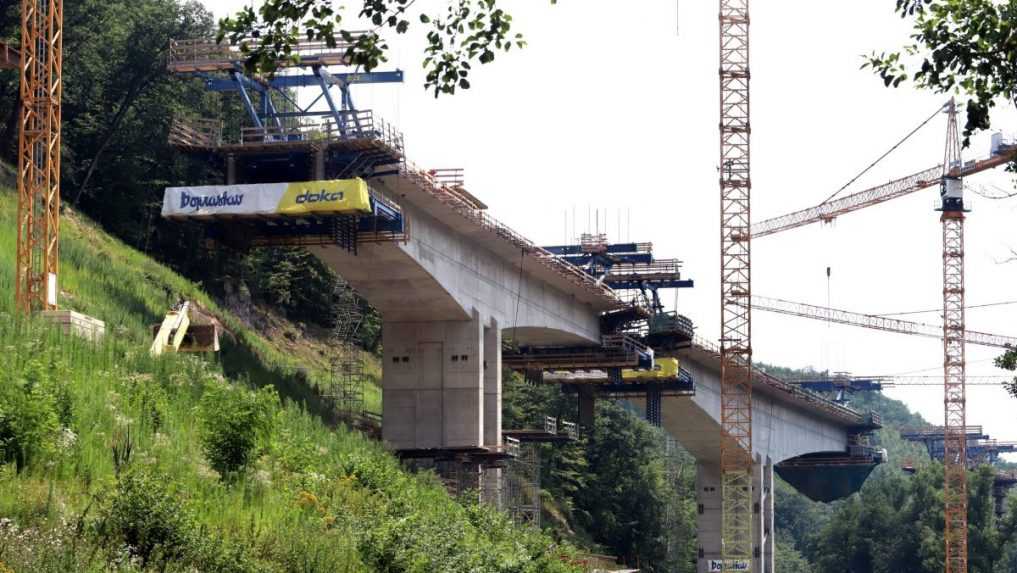 Diaľničné prepojenie Bratislavy a Košíc je o malý krok bližšie. V roku 2025 otvoria aj ďalšie úseky autostrád