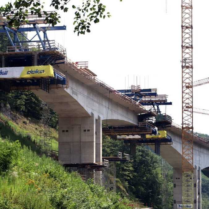 Diaľničné prepojenie Bratislavy a Košíc je o malý krok bližšie. V roku 2025 otvoria aj ďalšie úseky autostrád