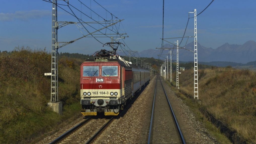 Rušňovodič viedol vlak na trase z Česka na Slovensko pod vplyvom drog