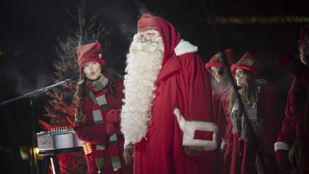 Rodné mesto Santa Clausa ročne navštívi vyše 600-tisíc ľudí, miestni z toho však nadšení nie sú