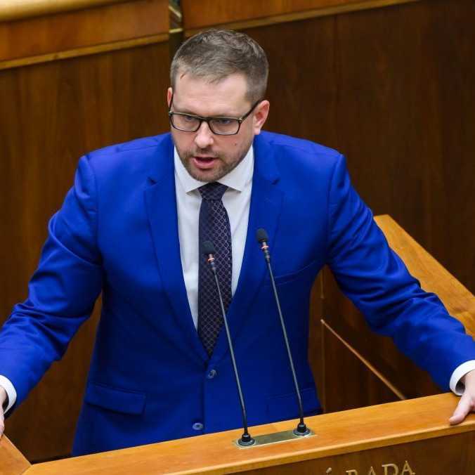 Minister K. Šaško zvolal mimoriadne zasadnutie tripartity, chce sa definitívne dohodnúť s lekármi