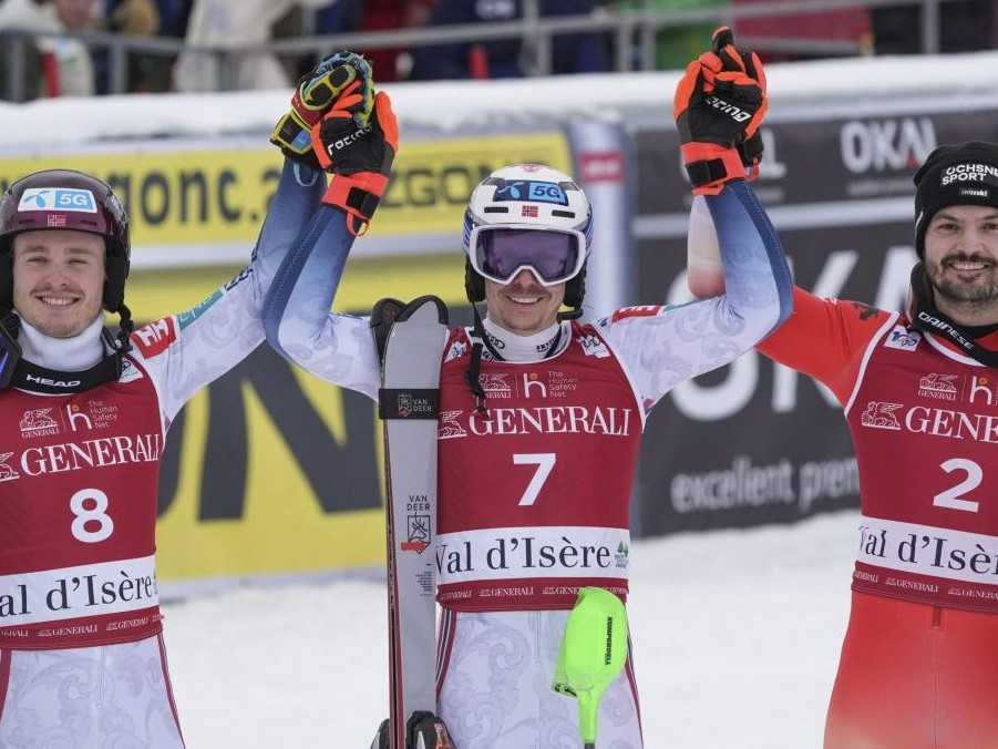 Slalom vo Val d’Isere opanoval Nór Kristoffersen, Braathen poskočil o 22. priečok